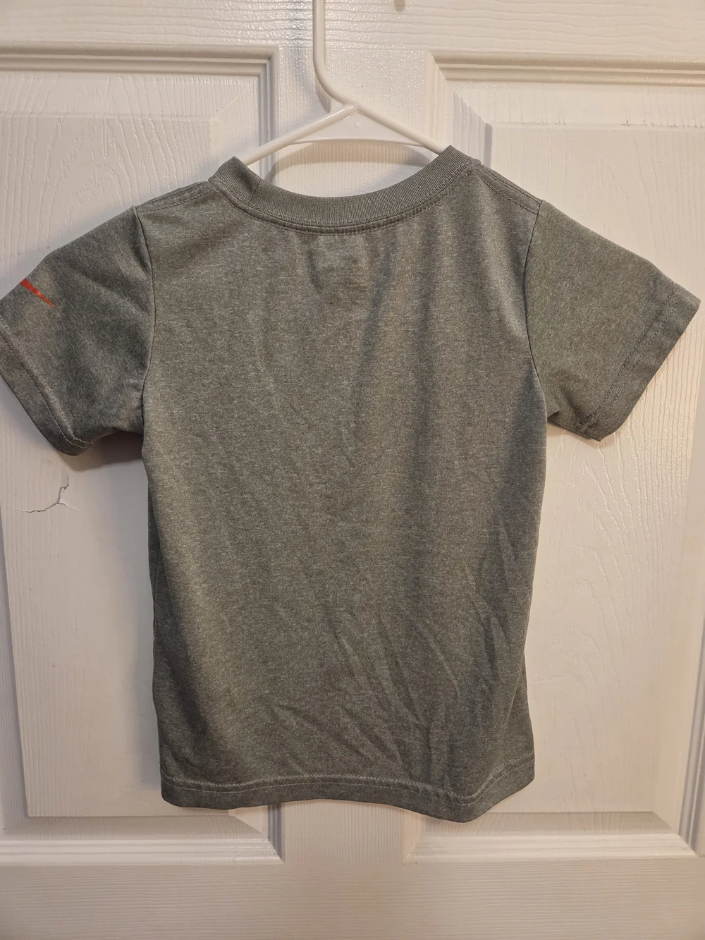Nike Grey Short Sleeve Tee with Blue & Red 'Goal Oriented' Graphic